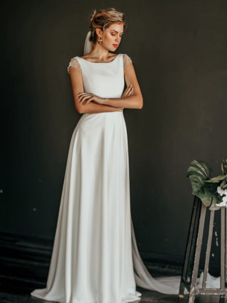Mele Classic Pearl Embellished Wedding Dress