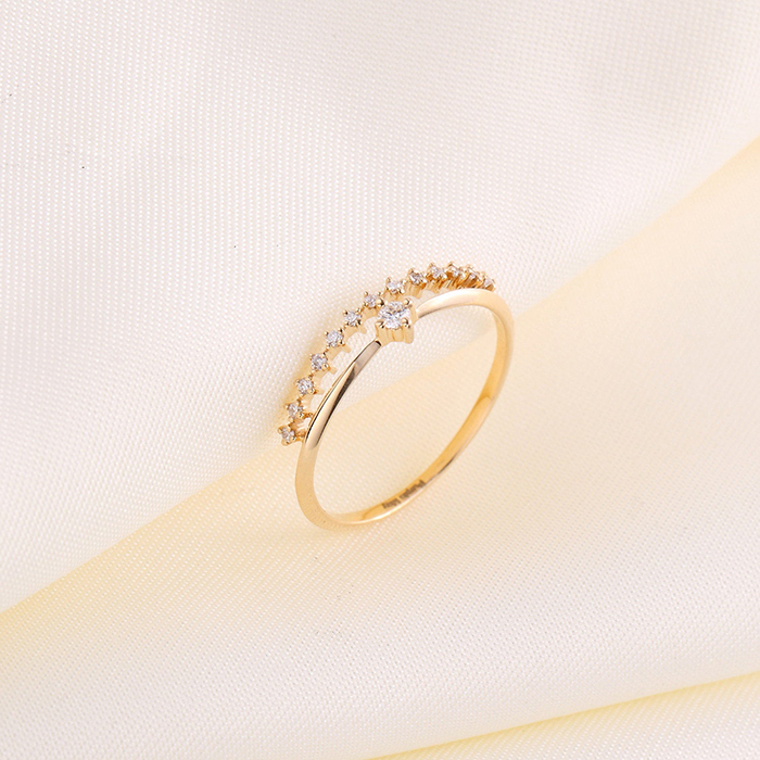Crown Diamond Cluster Ring - Praise