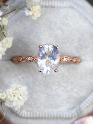 Lorna Vintage Oval Moonstone Ring