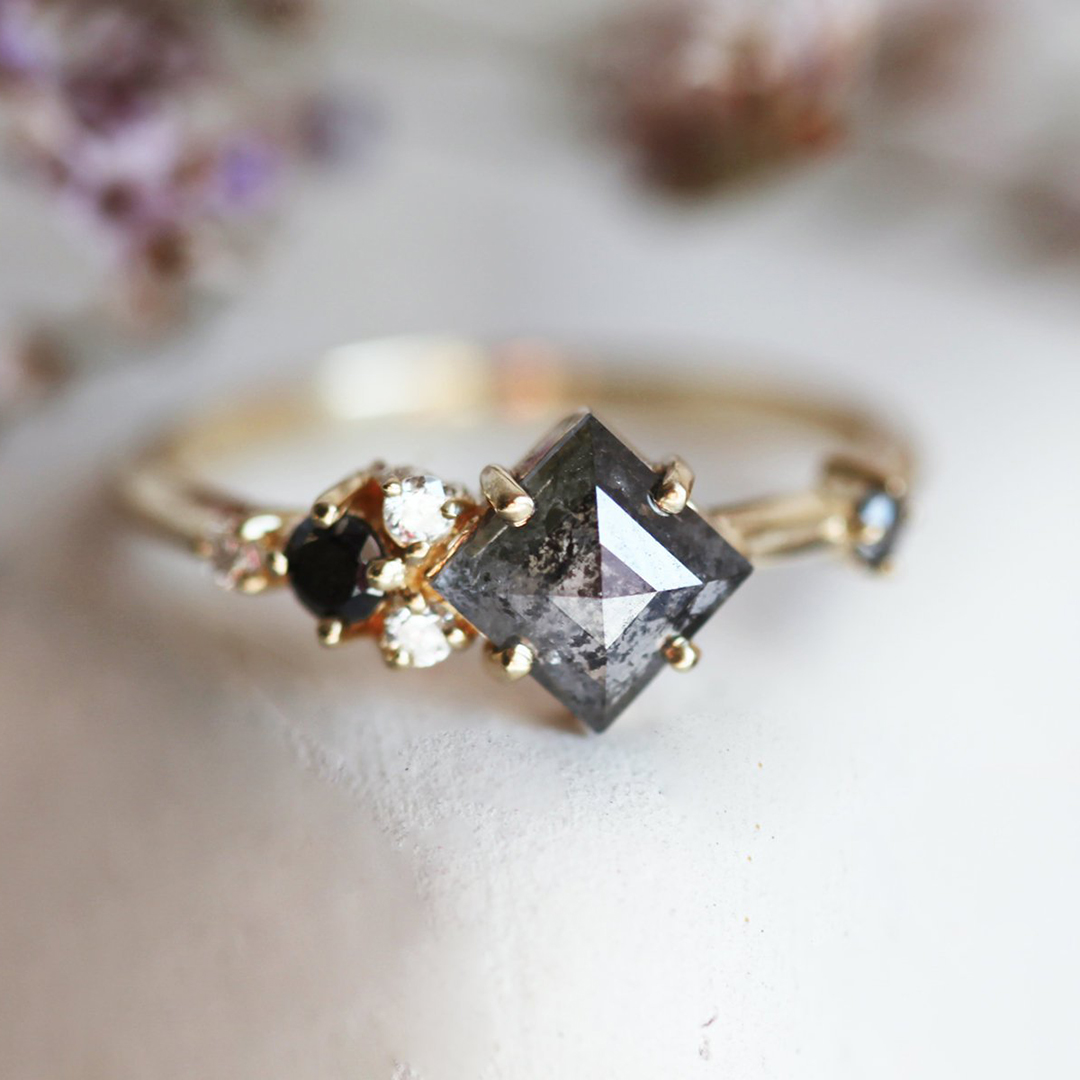 Black Diamond Stacking Square – DRU.