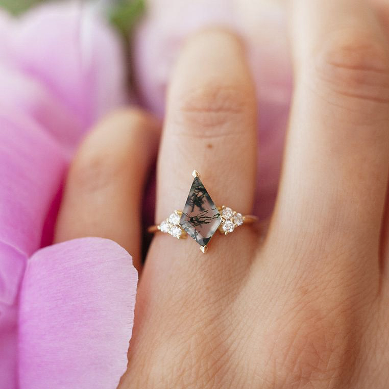 Geometric Moss Agate Chevron Diamond Ring Set | Praise Wedding Shop