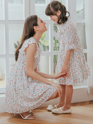 Floral-Printed Chiffon Mother Daughter Matching Dresses